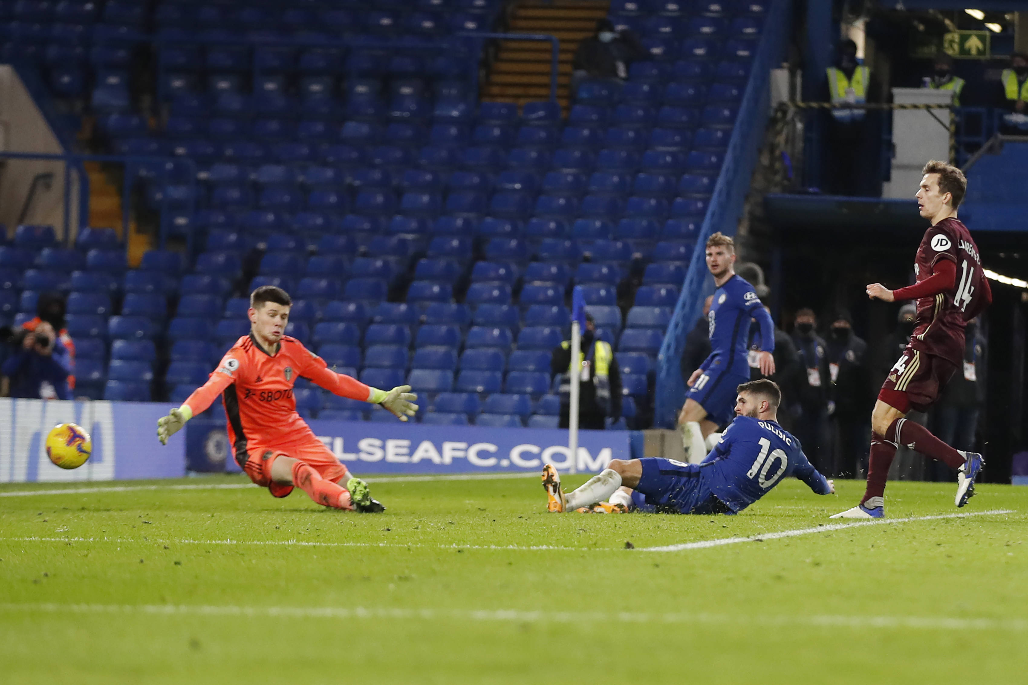 有助于加强 有助于加强