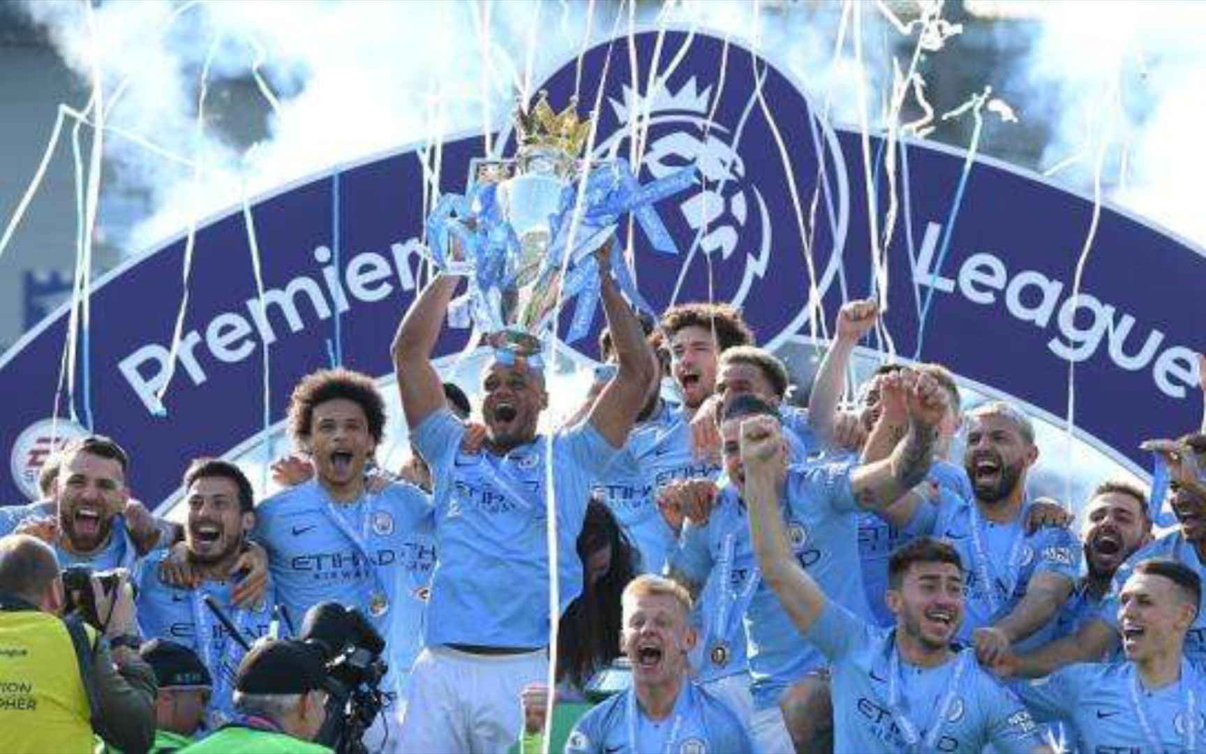 两位超级巨 两位超级巨